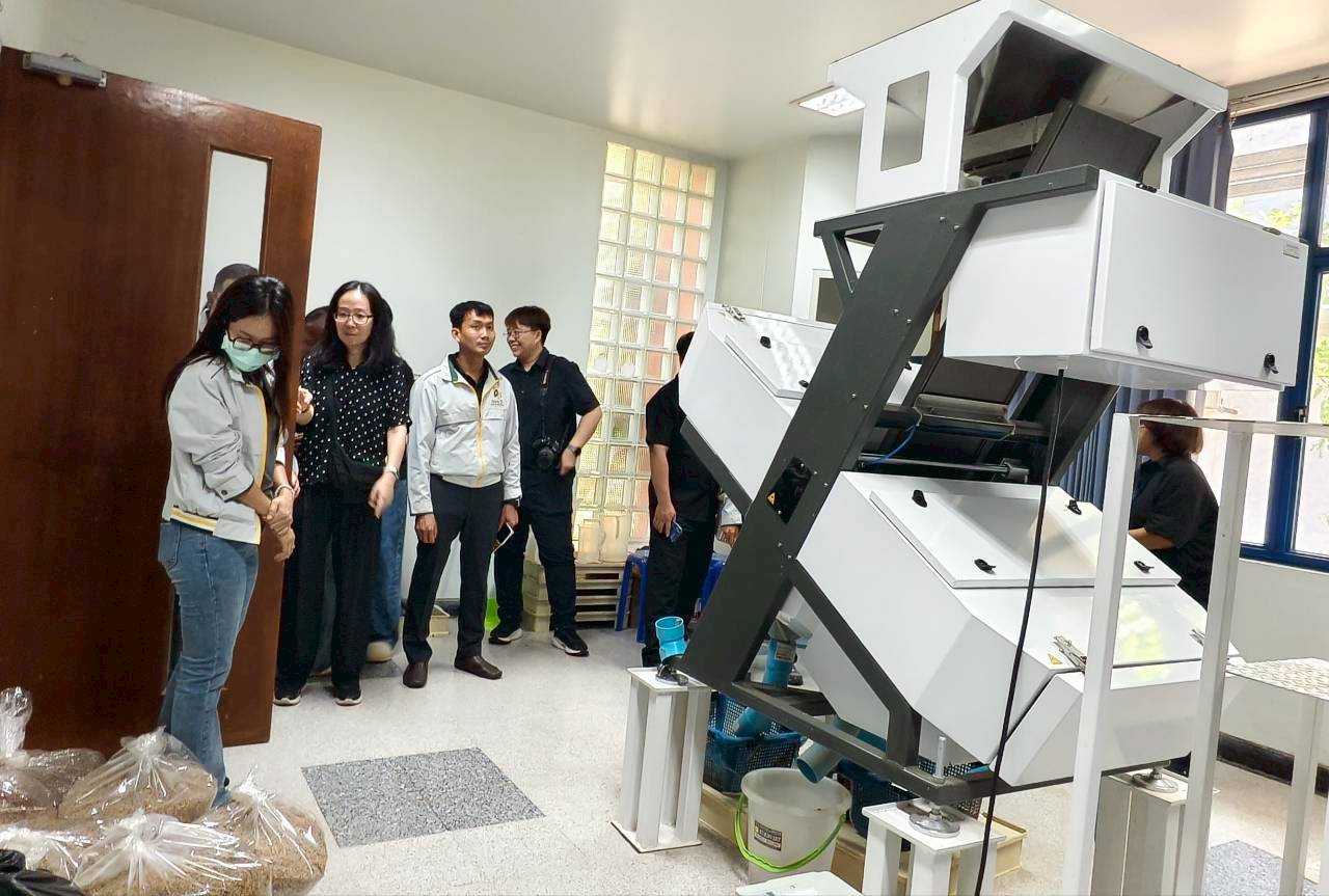 202607080220-LINE_ALBUM_เยี่ยมชมงาน สทน. 2569_260708_8_0.jpg